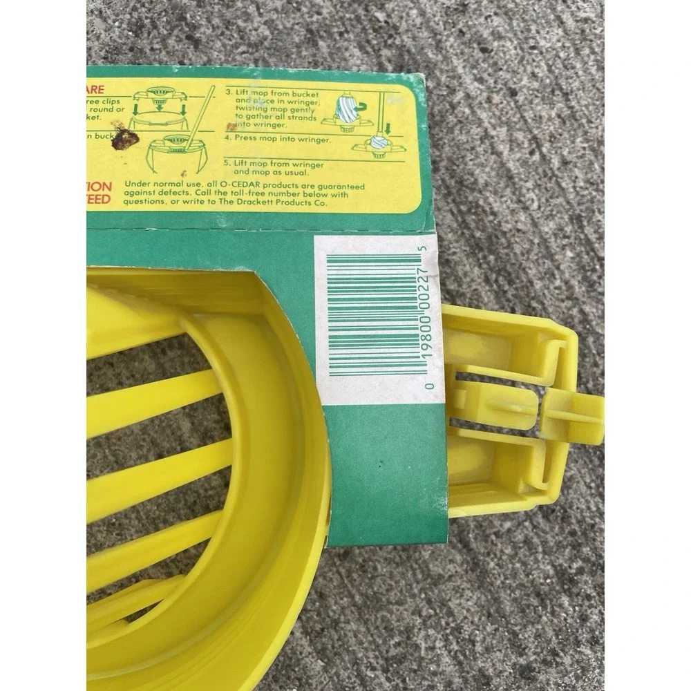 1986 O Cedar Light N' Thirsty Wet Mop Wringer Item Yellow New NOS One Of A Kind